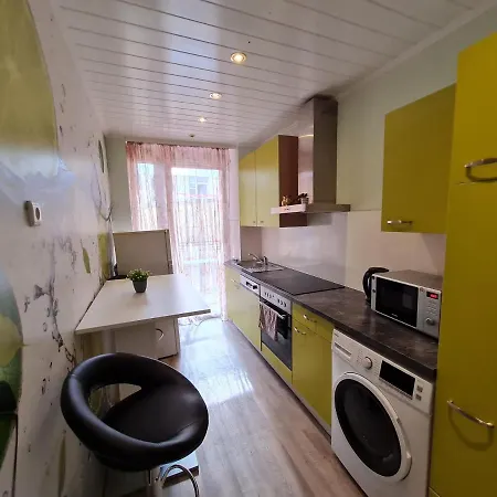 Apartmán Moderne 3zimmer Mit Balkon *