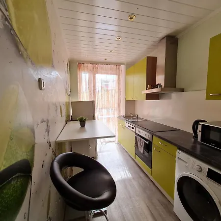 Apartmán Moderne 3zimmer Mit Balkon *